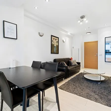 Apartment Modern In Downtown